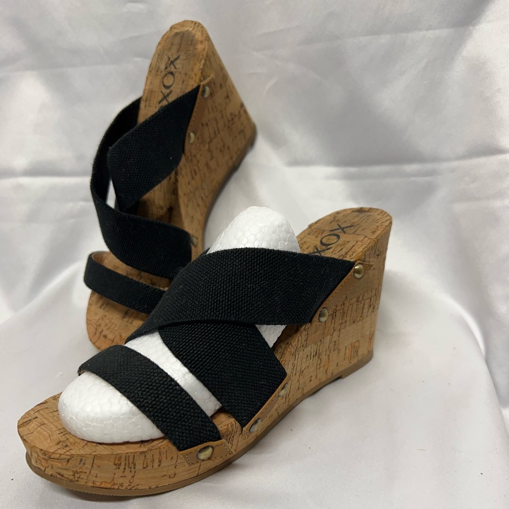 Women Xoxo Wedges Size 6.5 New